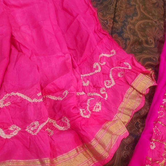 Bandhani Saree / Sari--Pink and Gold Zari (brand new) - Picture 10 of 14